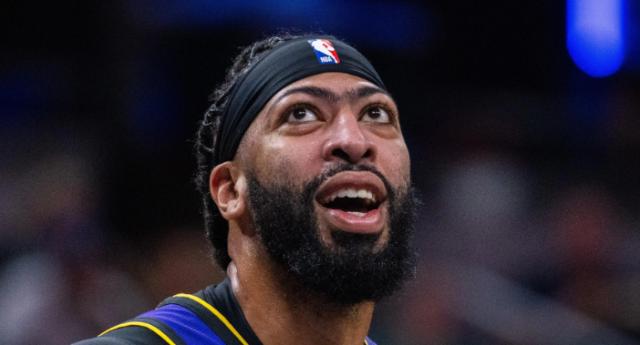 【观点】詹姆斯沦为数据刷子 他已是湖人争冠累赘